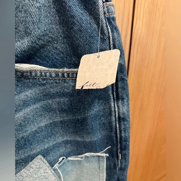 We The Free - NWT denim. Size 26 - Picture 3 of 5